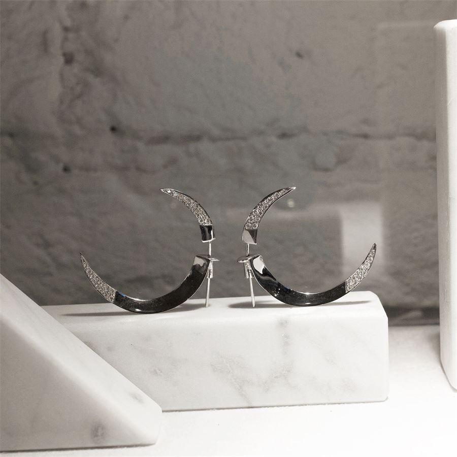 White gold and diamond hooks earrings UNCINI | OR F/R BIG OROAU18B CT.0,89